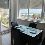 Apartment Fratellyvibe Mamaia